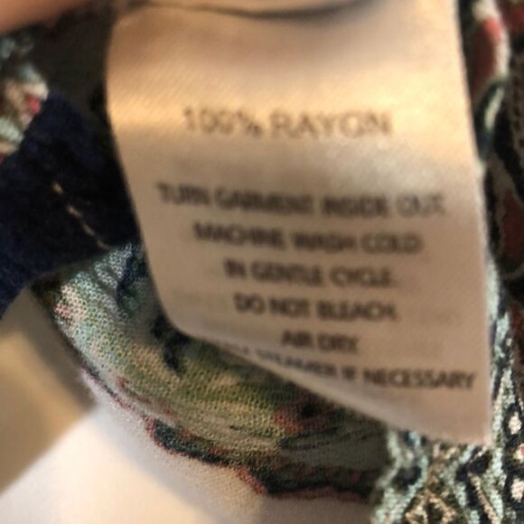 Crosby sleeveless white green boho top - Picture 6 of 6